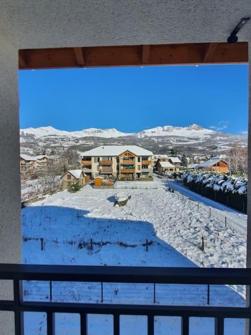 Superbe T2 Duplex Vue Sur Les Montagnes Lägenhet Chorges Exteriör bild