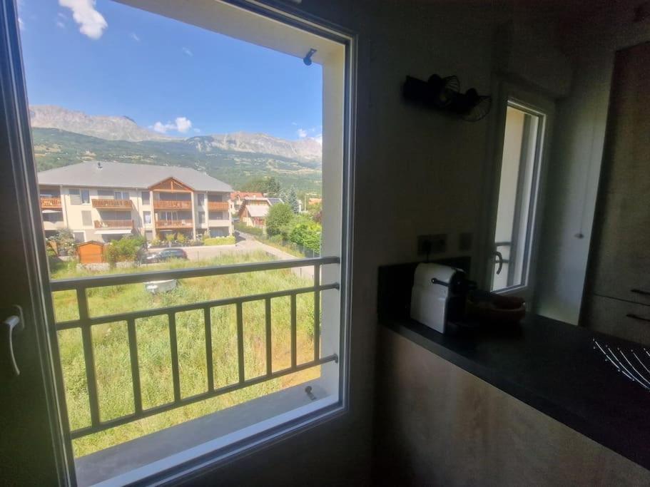 Superbe T2 Duplex Vue Sur Les Montagnes Lägenhet Chorges Exteriör bild